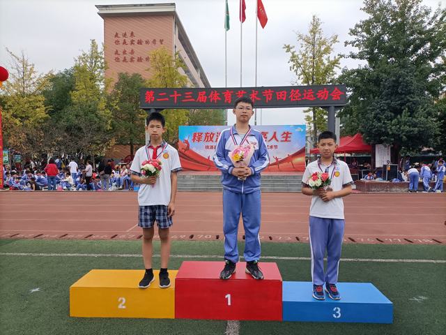075155230dacfa3e157ec4e8c064e41.jpg